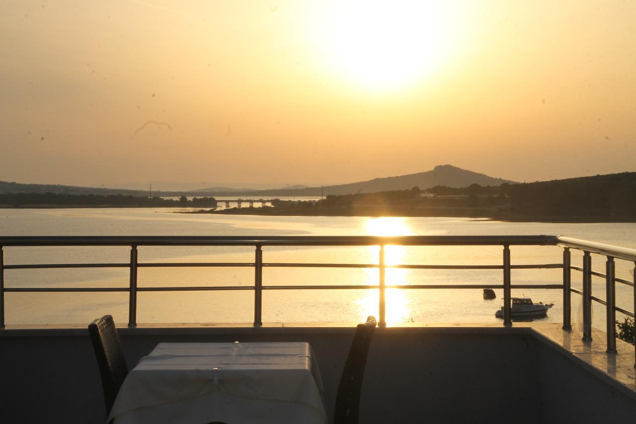 Senar Otel Ayvalı 外观 照片